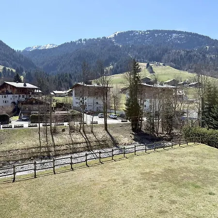 A - 4 Pers, Parking, Proche Centre Et Pistes - Fr-1-603-32 Apartment *
